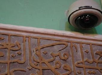 كاميرات لمراقبة المساجد