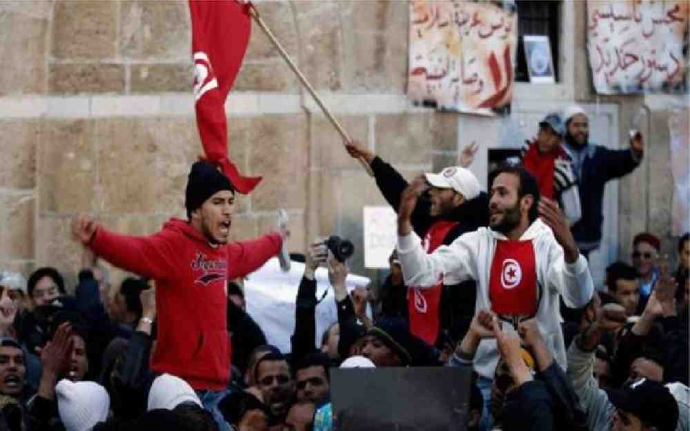 تونس تستنجد