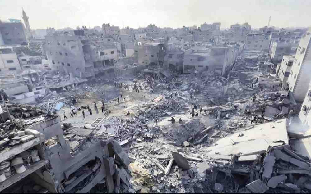 إزالة الدمار والأنقاض في غزة