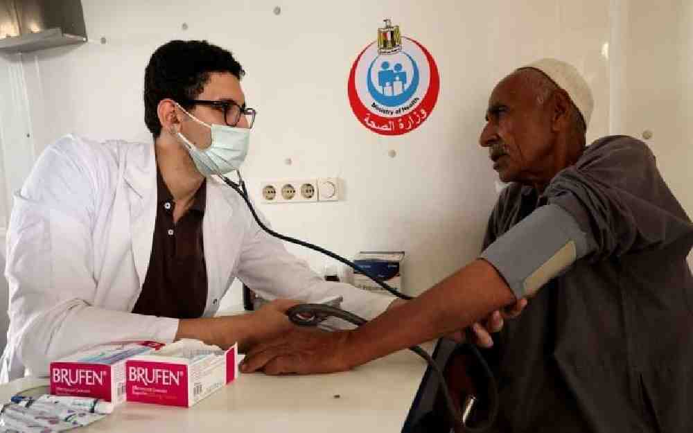 الكشف في عيادة خاصة في مصر