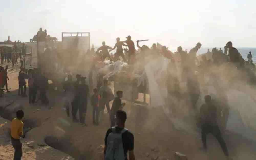 طالبي المساعدات في رفح