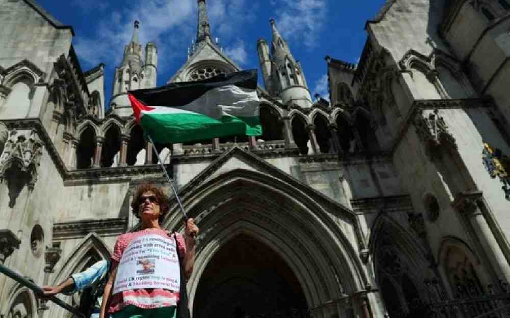 قمع المؤيدين السلميين لفلسطين في بريطانيا