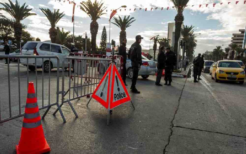 شارع الحبيب بورقيبة وسط العاصمة التونسية