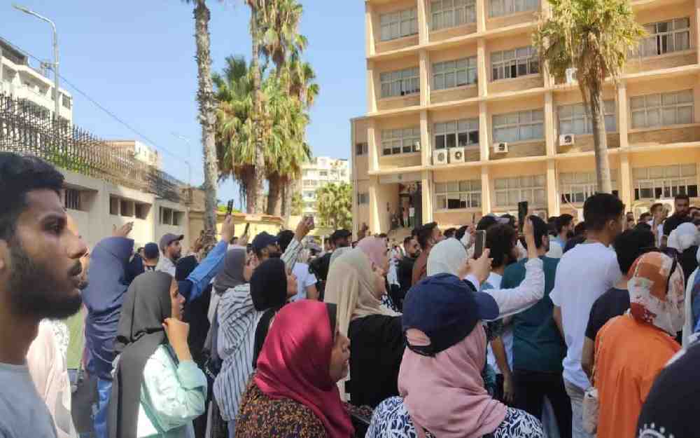 طلاب كلية حقوق جامعة الإسكندرية