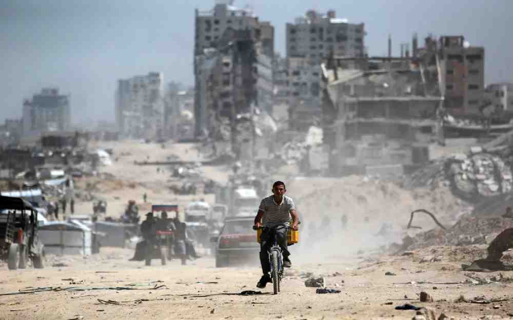 تجمعات للمدنيين الفلسطينيين