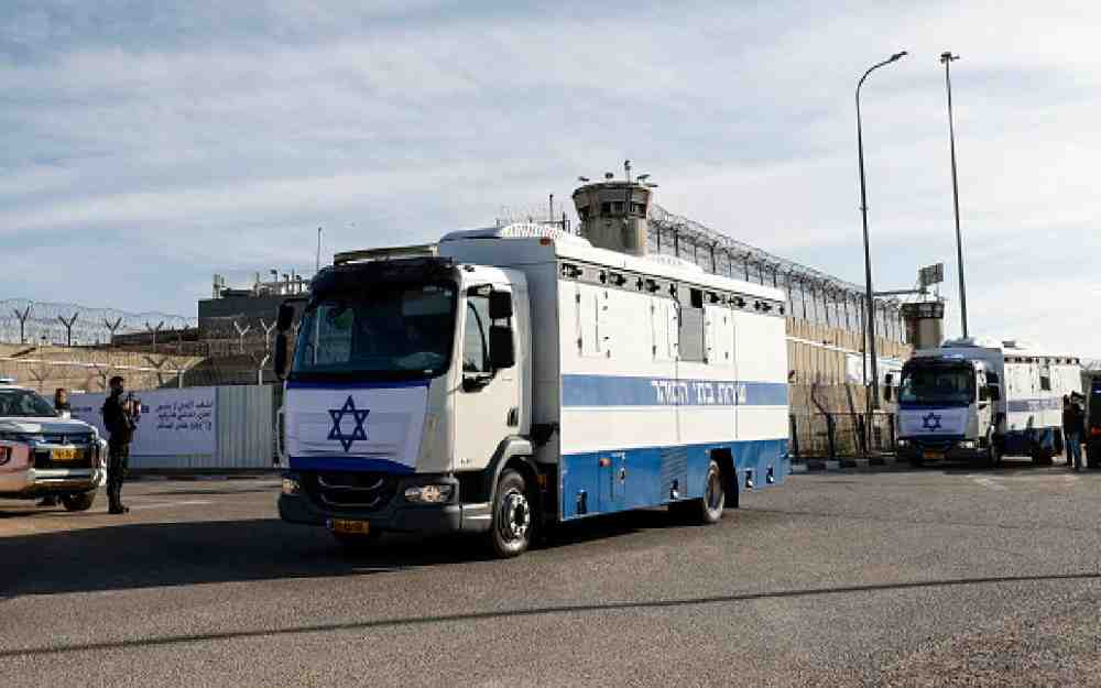 تجميع الأسرى الفلسطينيين ضمن اتفاق غزة