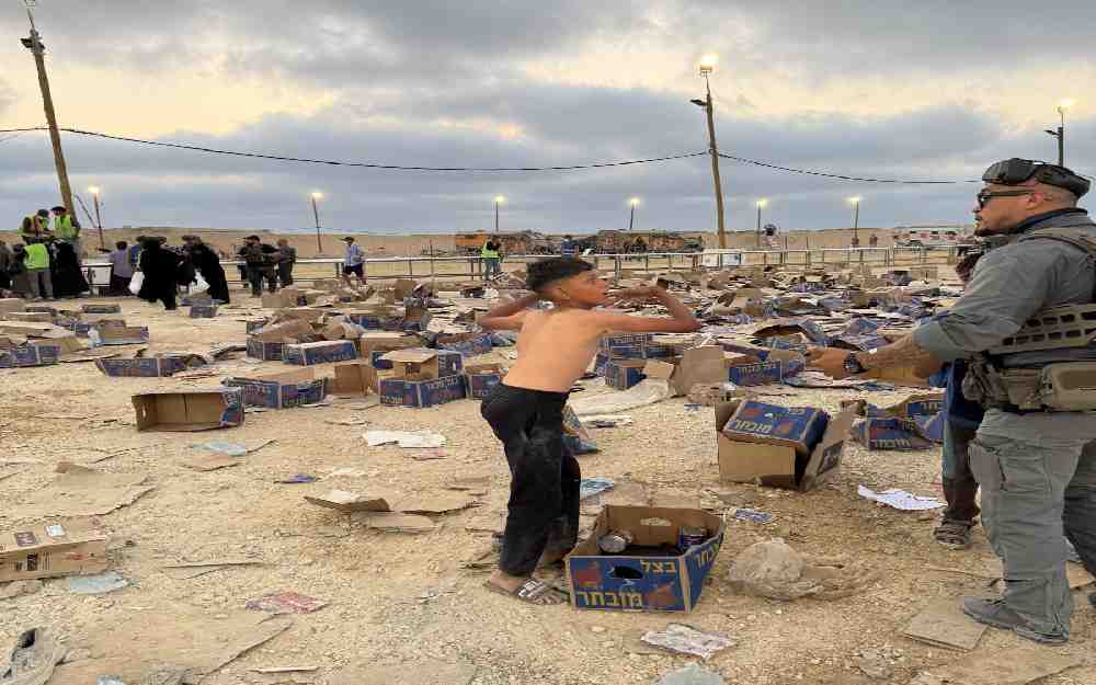 ملف المساعدات الإنسانية