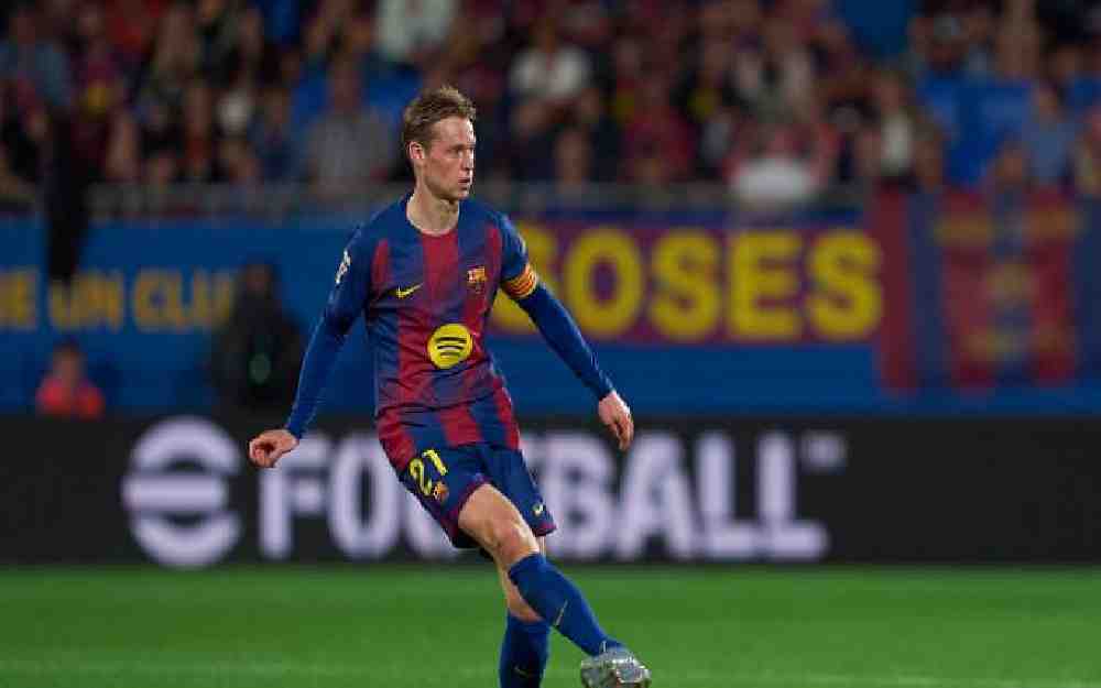 النجم الهولندي فرينكي دي يونغ