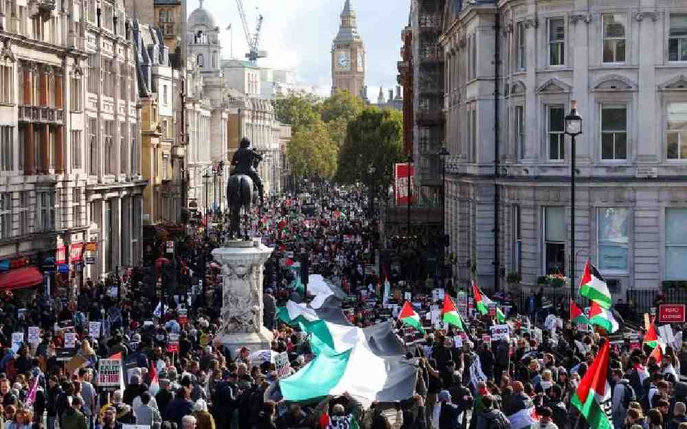 مسيرة ضخمة داعمة للفلسطينيين وسط لندن