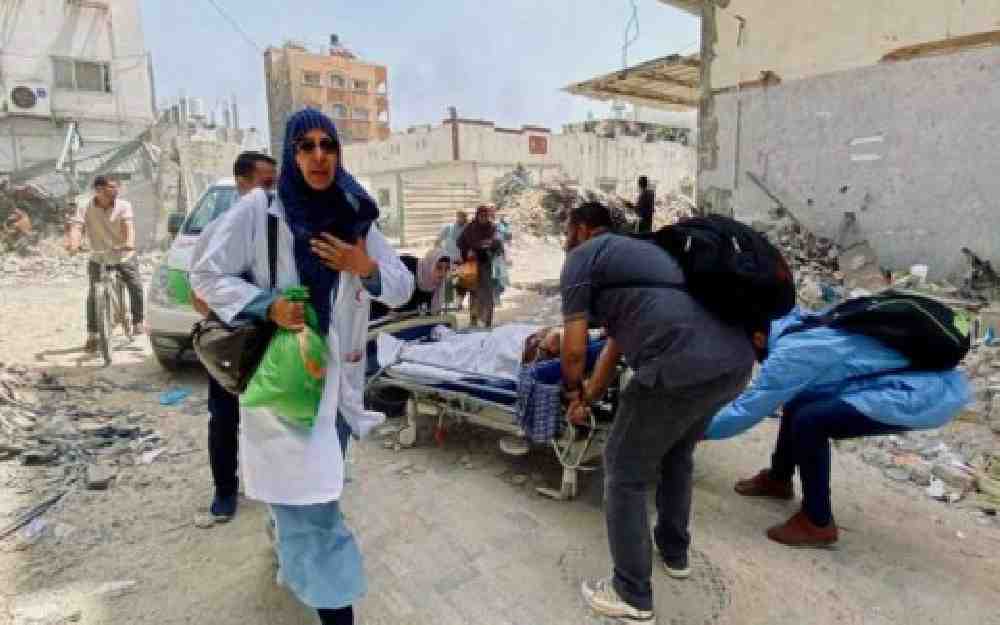شهداء بمحيط مستشفى كمال عدوان