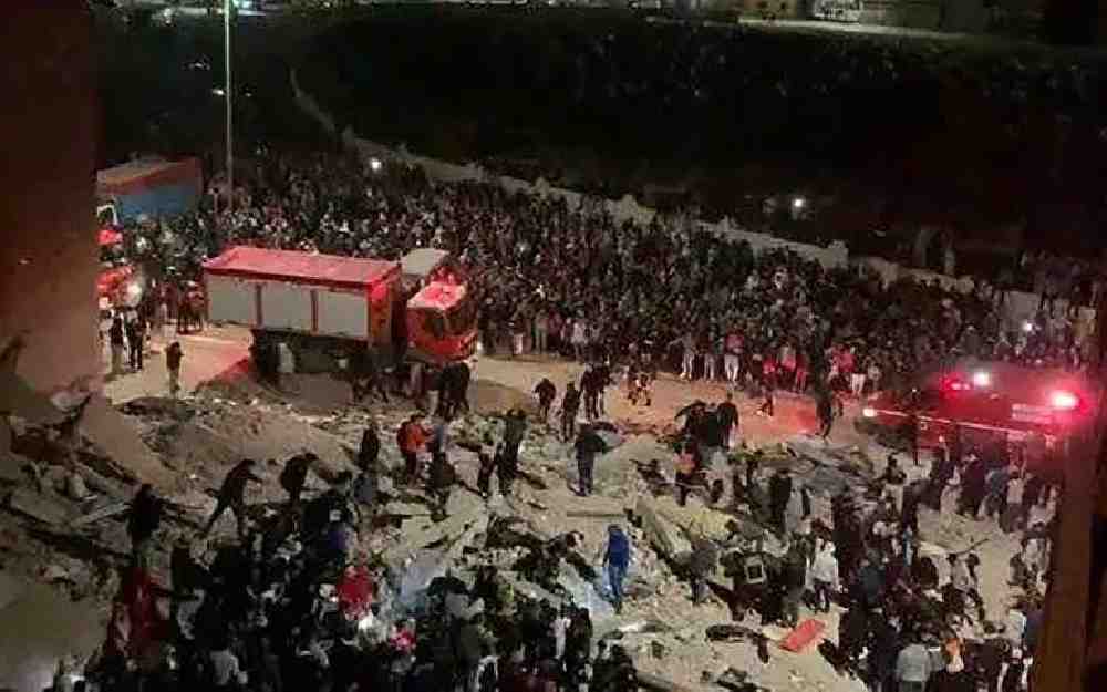 انهيار بنايتين من أربعة طوابق بمدينة فاس