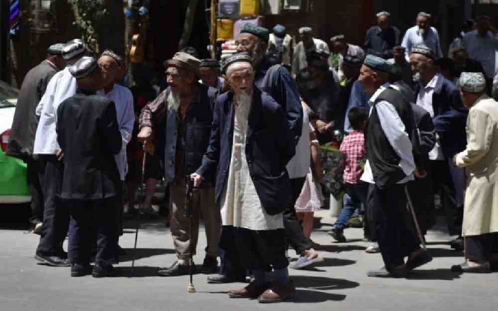 معاملة أقلية الإيغور المسلمة