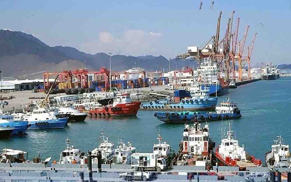 تعطل العمل في ميناء الفجيرة الإماراتي